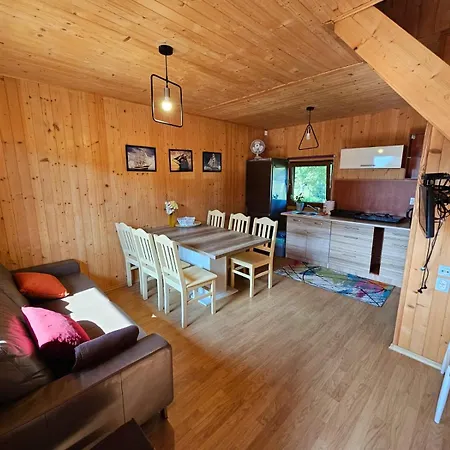 Drewniana Kraina Alojamento de Turismo Selvagem